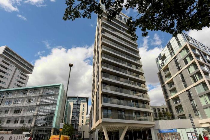 1 Bedroom Flat To Rent In Buckhold Road, London, SW18