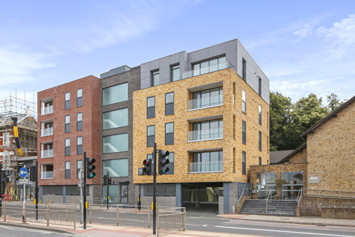 2 Bedroom Apartment For Sale In Woolwich Road, Charlton, London, SE7
