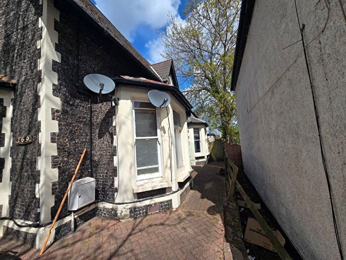 1 Bedroom Flat To Rent In St. James's Road, CR0