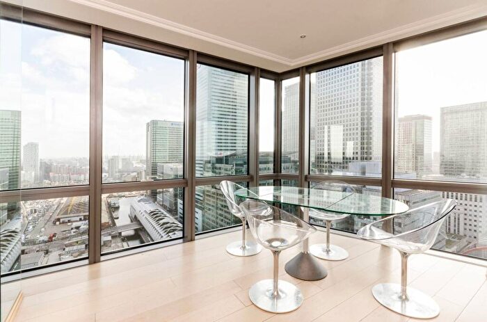 2 Bedroom Flat For Sale In West India Quay, Canary Wharf, London, E14