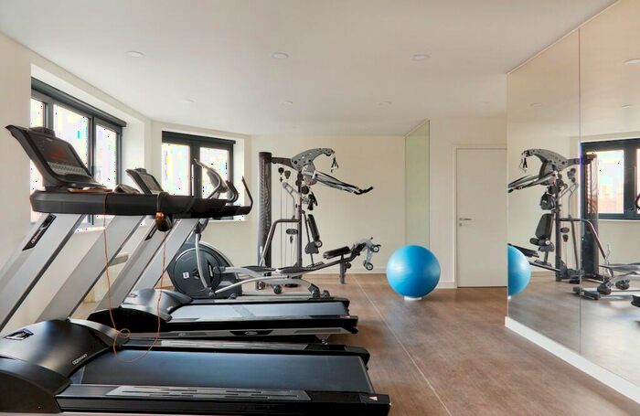 2 Bedroom Apartment To Rent In St. Peters Street, Bedford, Bedfordshire, MK40