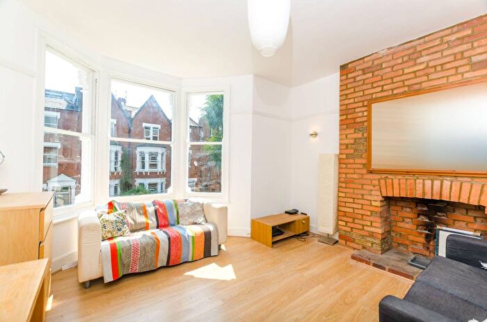 3 Bedroom Flat To Rent In Nassington Road, Hampstead, London, NW3