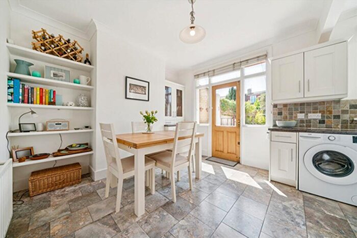 3 Bedroom Terraced House For Sale In Framfield Road, Tooting, CR4