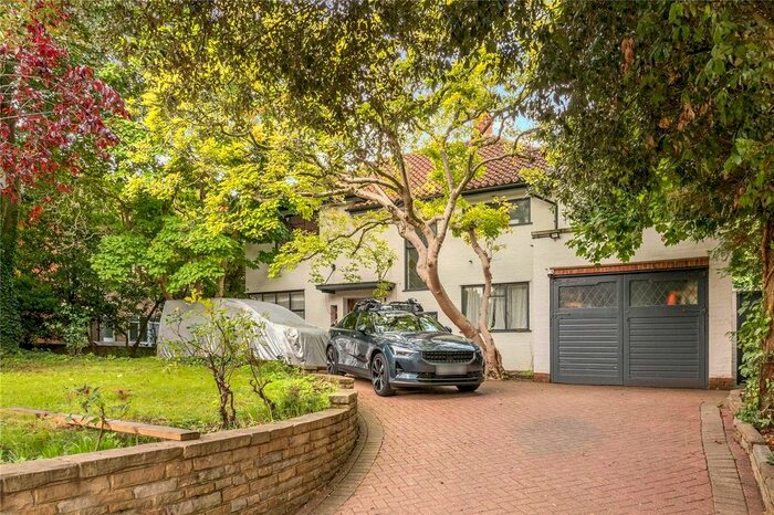 4 Bedroom Detached House To Rent In Woodborough Road, Putney, London, SW15