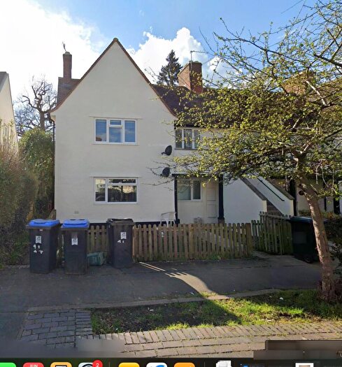 2 Bedroom Maisonette To Rent In Birchwood Road, West Byfleet, KT14