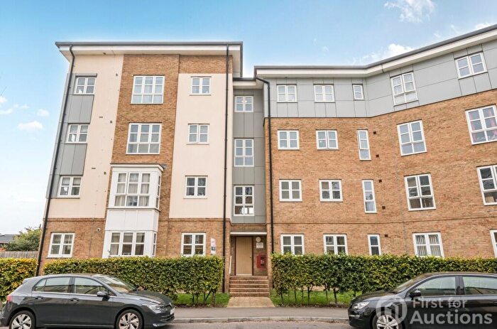 2 Bedroom Apartment For Sale In Stadium Approach, Aylesbury, Buckinghamshire, HP21