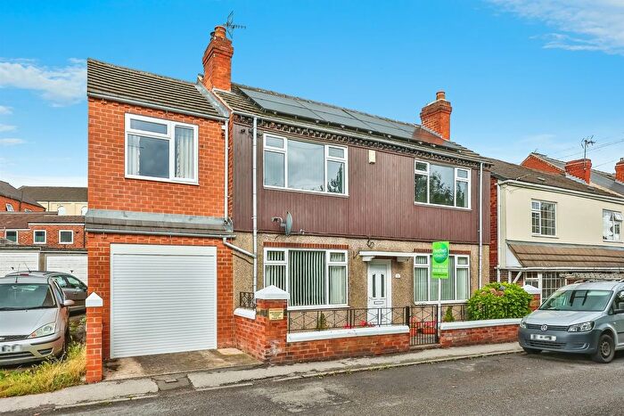 4 Bedroom Detached House For Sale In Burnthouse Road, Heanor, DE75