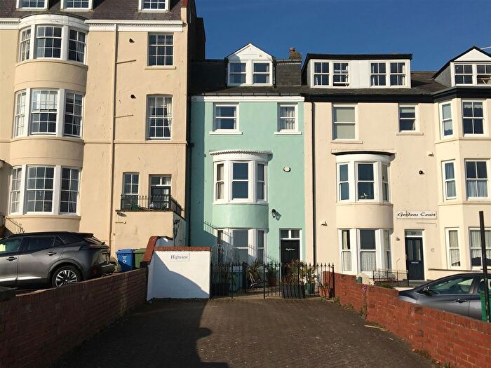 6 Bedroom Property For Sale In Queens Parade, Scarborough, YO12