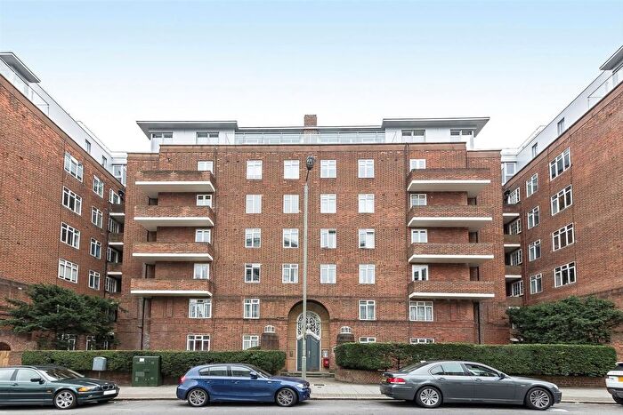 3 Bedroom Flat To Rent In Keswick Road, London, SW15
