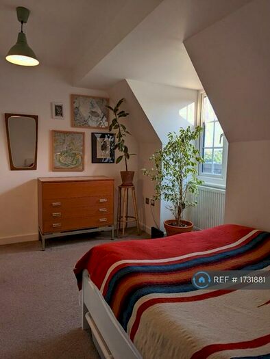 1 Bedroom Flat To Rent In Petworth House, London, SE22