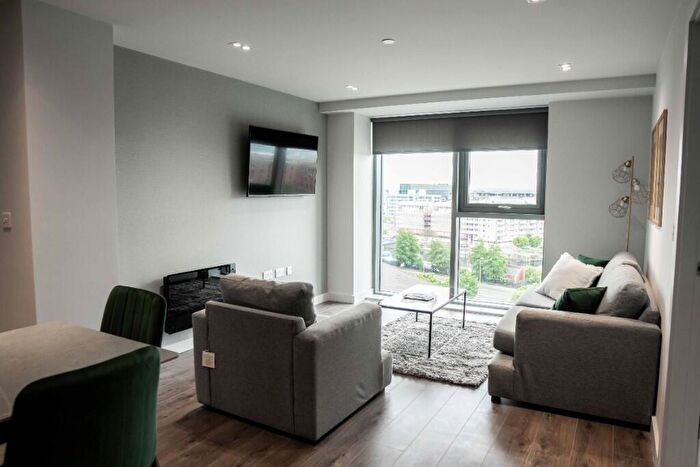 3 Bedroom Flat To Rent In One Park Lane, Heaps Mill, Liverpool, Merseyside, L1