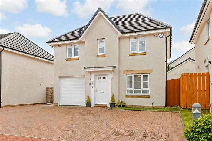 4 Bedroom Detached House For Sale In Pineta Drive, Thornton View, East Kilbride, G74