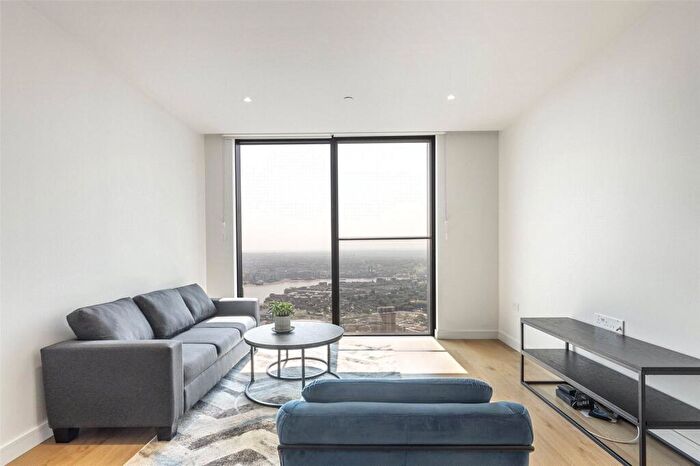 1 Bedroom Apartment For Sale In Hampton Tower, Marsh Wall, Canary Wharf, London, E14