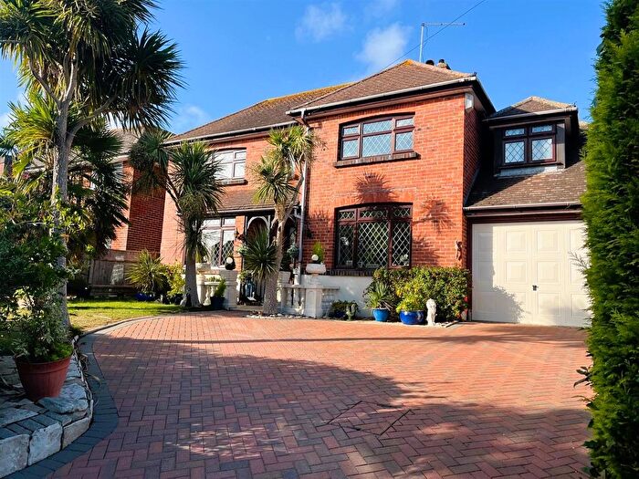 4 Bedroom Detached House For Sale In Rabling Road, Swanage, Dorset, BH19
