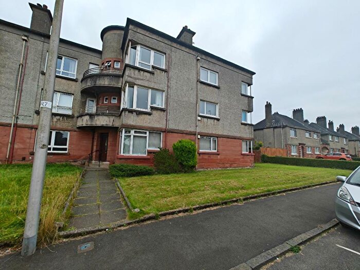 3 Bedroom Flat To Rent In Paisley Road, Renfrew, PA4