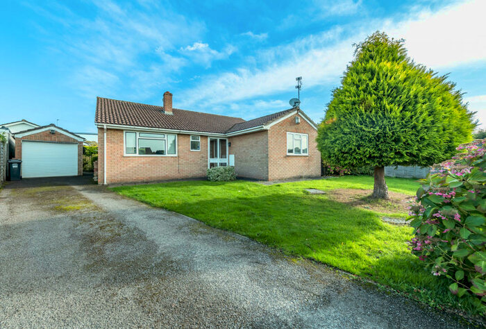 3 Bedroom Bungalow For Sale In Jubilee Drive, Failand, Bristol, North Somerset, BS8