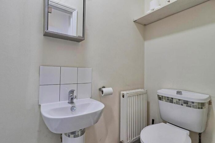 1 Bedroom Flat To Rent In Burnaby Road, Southend-On-Sea, SS1