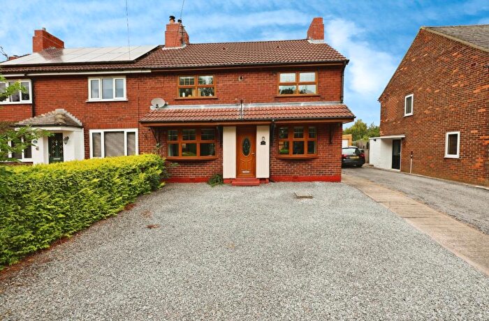 3 Bedroom Semi-Detached House For Sale In North Cottages, School Aycliffe, Newton Aycliffe, DL5