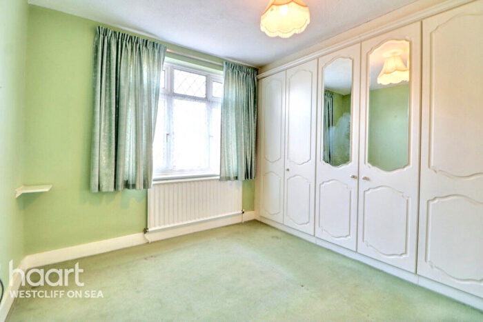 2 Bedroom Semi-Detached Bungalow For Sale In St Georges Drive, Westcliff-On-Sea, SS0