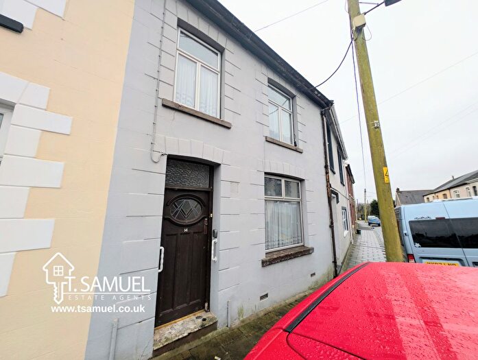 3 Bedroom Terraced House For Sale In Lock Street, Abercynon, CF45