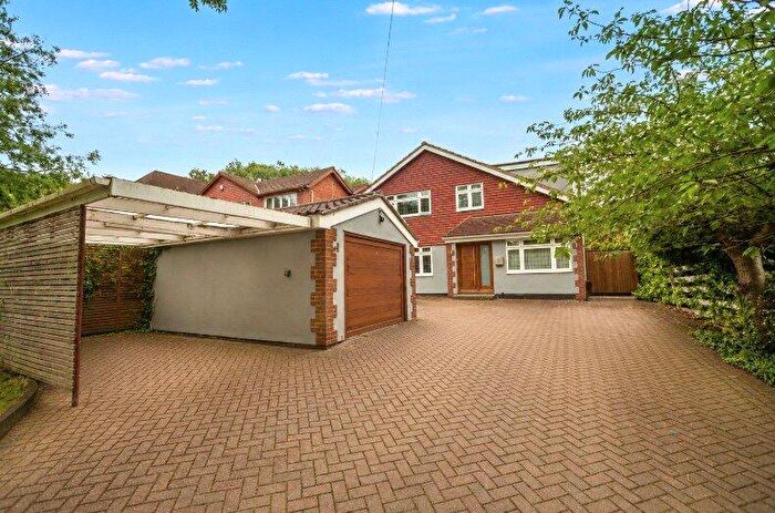 4 Bedroom Detached House For Sale In Manor Drive, Hartley, Longfield, Kent, DA3