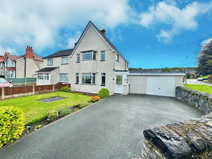 3 Bedroom House For Sale In Dundonald Road, Colwyn Bay, LL29