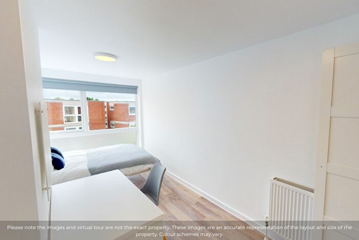 6 Bedroom House To Rent In Yew Tree Close, EX4