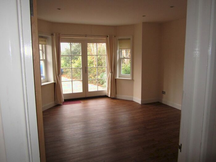 2 Bedroom Flat To Rent In Bincleaves Road, Weymouth, DT4