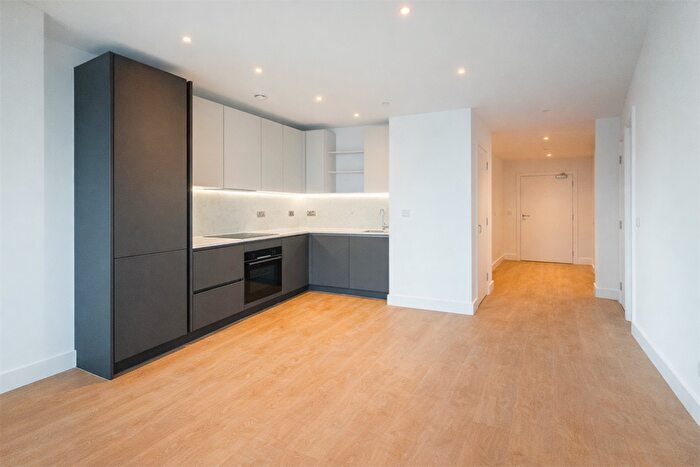 1 Bedroom Apartment To Rent In Bed - Park View, M4