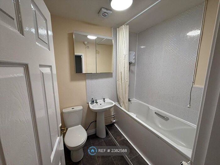 1 Bedroom Flat To Rent In The Old Liberal Club, Hyde, SK14