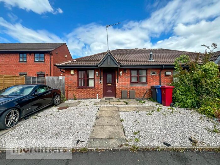 2 Bedroom Bungalow For Sale In Bay Street, Blackburn, Lancashire, BB1