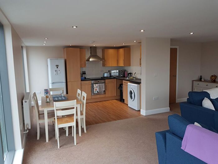 1 Bedroom Flat For Sale In Alpha House, Peacock Street, Gravesend, Kent, DA12
