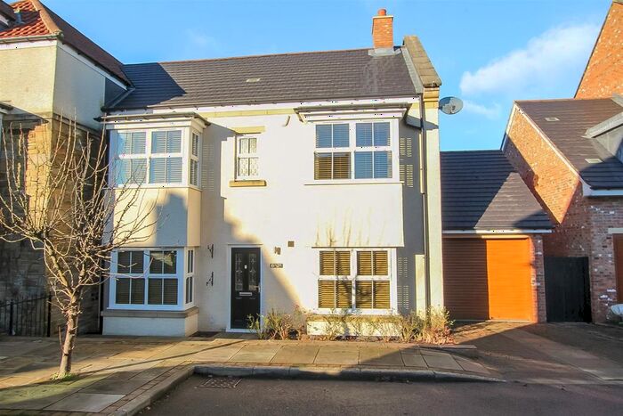 3 Bedroom Semi-Detached House For Sale In St Andrews Park, Sadberge, Darlington, DL2