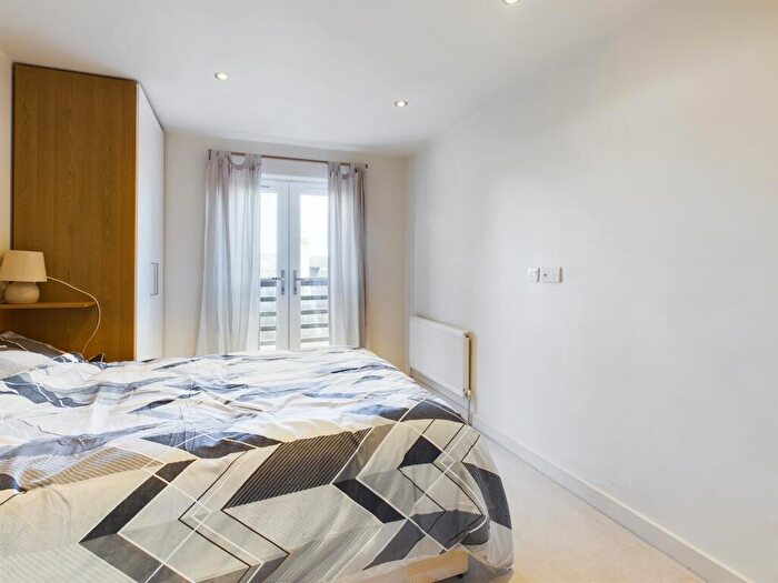 2 Bedroom Apartment For Sale In The Sawmill, Dock Street, HU1