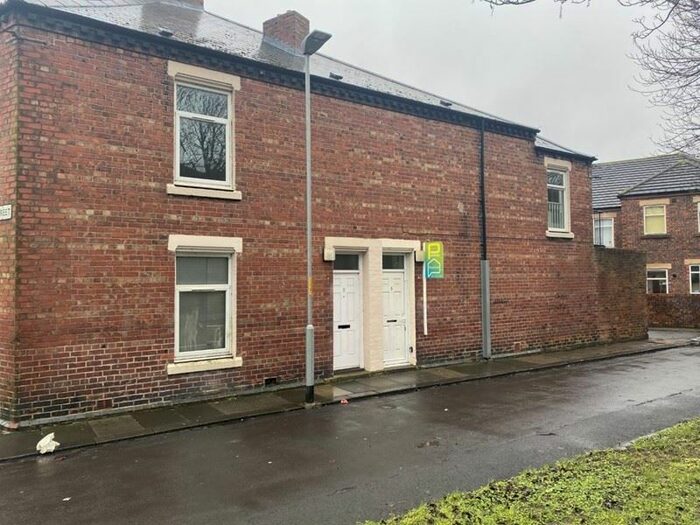 2 Bedroom Flat To Rent In Railway Terrace, Blyth NE24