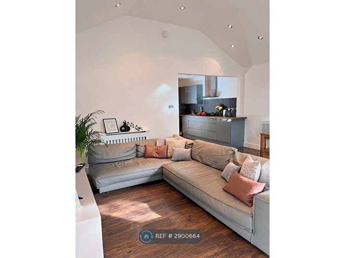 2 Bedroom Bungalow To Rent In Gillingham, Gillingham, ME7