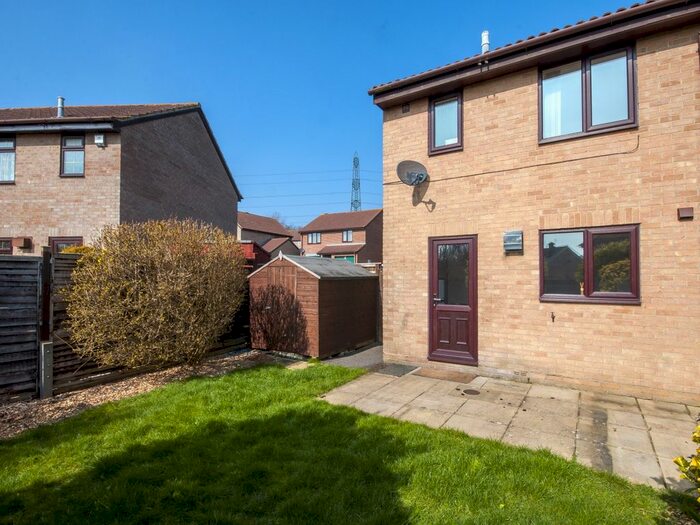 2 Bedroom Semi-Detached House To Rent In Fogwell Road, Botley, Oxford, OX2