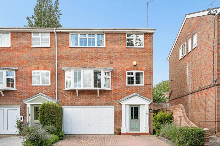 3 Bedroom End Of Terrace House For Sale In Kings Walk, Henley-on-Thames, Oxfordshire, RG9