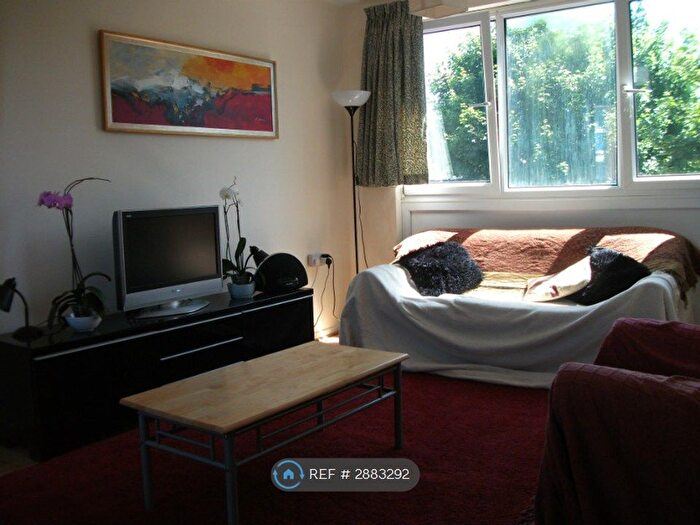 3 Bedroom Maisonette To Rent In Hyperion House, London, E3