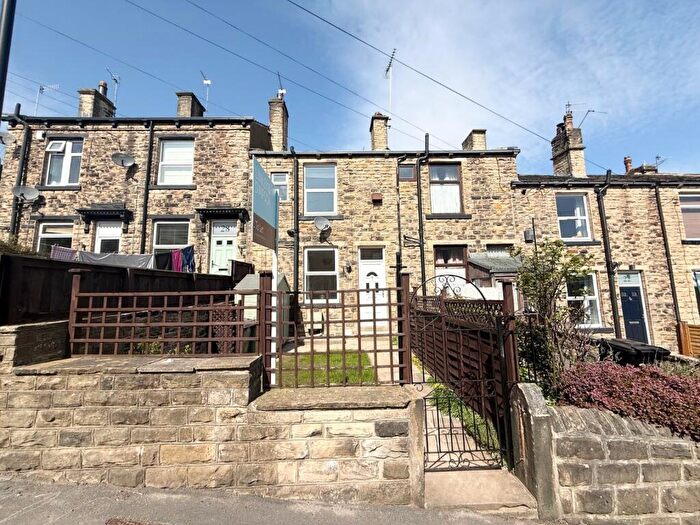 1 Bedroom Terraced House To Rent In Gladstone Street, Farsley, Pudsey, West Yorkshire, LS28
