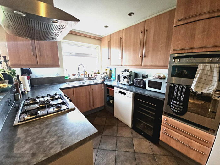 3 Bedroom End Of Terrace House For Sale In High Street, Arlesey, SG15