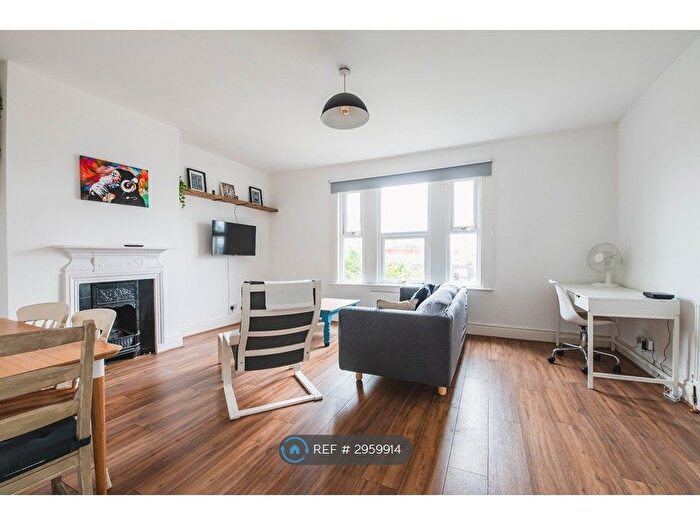 2 Bedroom Flat To Rent In Lea Bridge Road, London, E10