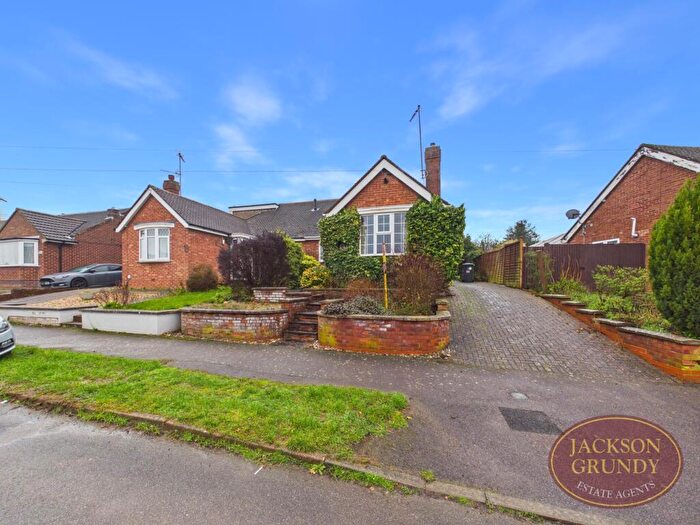 3 Bedroom Bungalow For Sale In James Road, Wellingborough, NN8