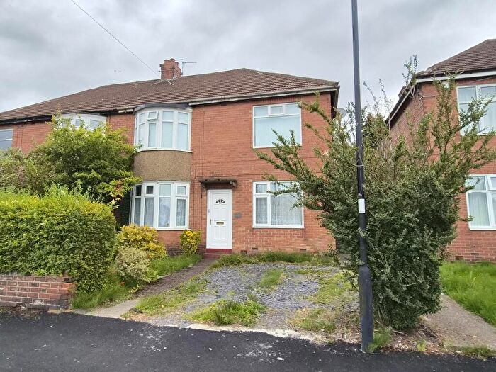 2 Bedroom Flat To Rent In Ovington Grove, Fenham, Newcastle Upon Tyne, NE5