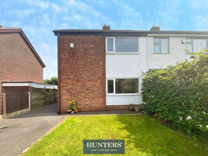 3 Bedroom Semi Detached House For Sale In High Bank Avenue, Stalybridge, SK15