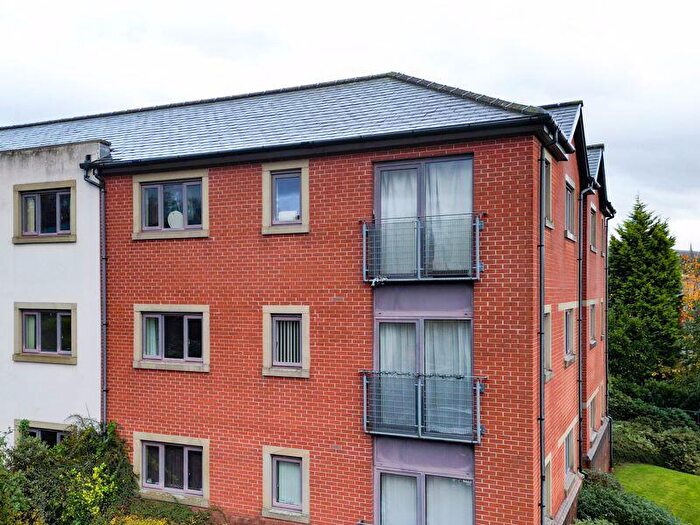 2 Bedroom Flat For Sale In Schofield Close, Rochdale, OL16