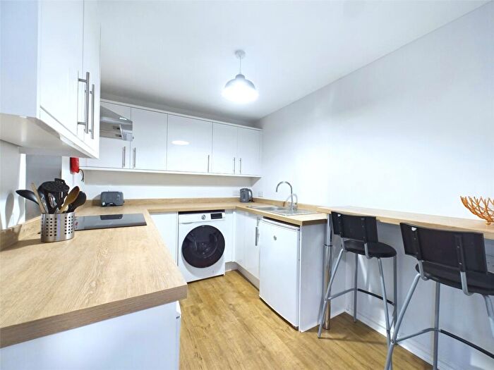 2 Bedroom Apartment To Rent In Johns Place, Edinburgh, Midlothian, EH6