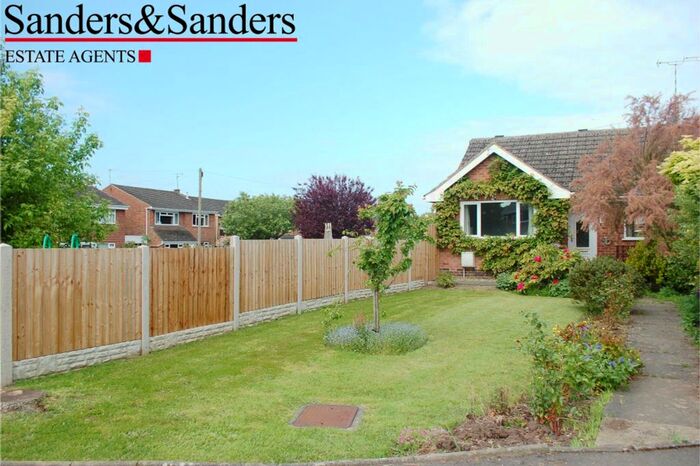 3 Bedroom Semi-Detached House For Sale In Winchcombe Road, Alcester, B49