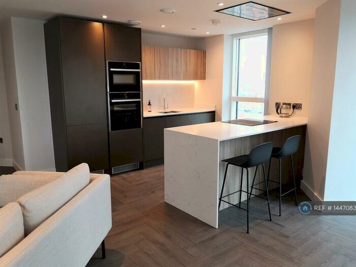 3 Bedroom Flat To Rent In Chester Road, Manchester, M15