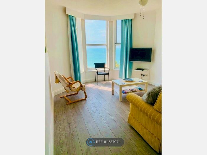 2 Bedroom Flat To Rent In West Hill Road, St. Leonards-On-Sea, TN38